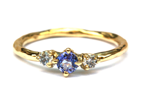 Ring met tanzaniet en grijze diamanten