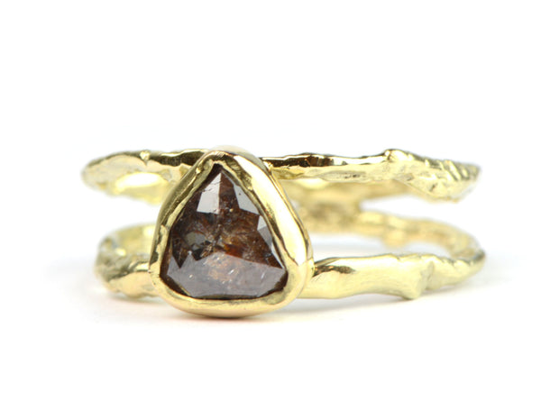 Prachtige verlovingsring met roodbruine diamant