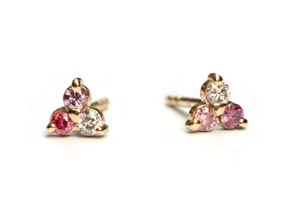 Oorsteker met drie kleuren roze diamant