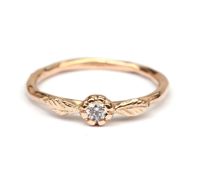 Rosegouden ring met natural light pink diamant