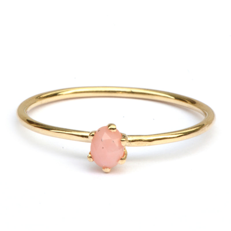 Fijne ring met roze opaal