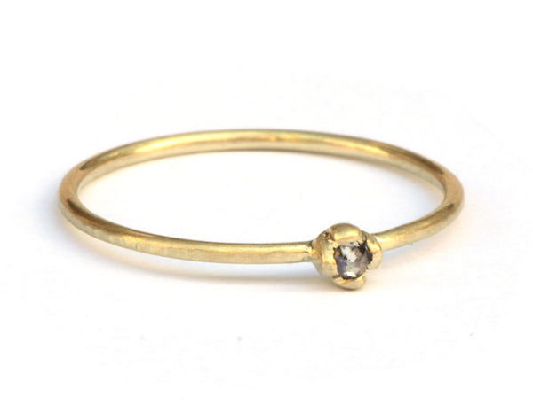 Superfijne ring met salt & pepper diamant