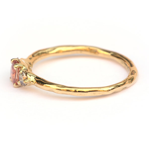 Ring met peach saffier en light brown diamanten