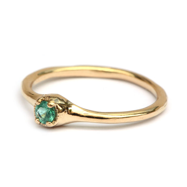 Polly ring met smaragd