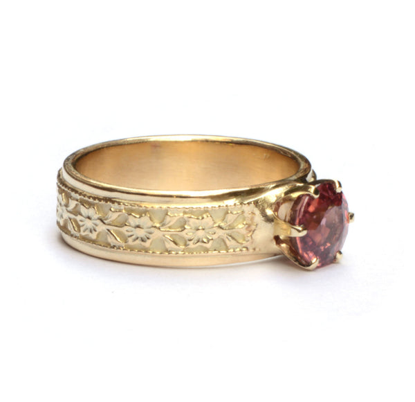 Ring met warmrode zirkoon