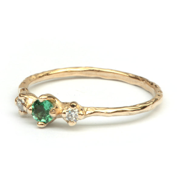 Ring met smaragd en diamant