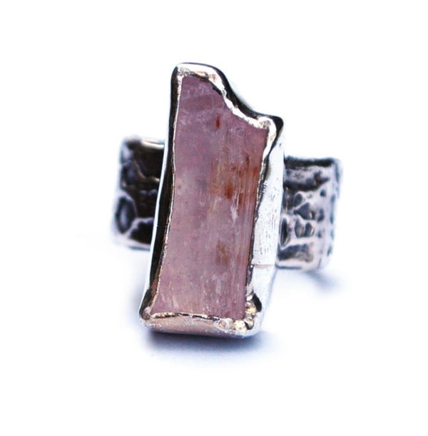 Ring met ruwe morganiet