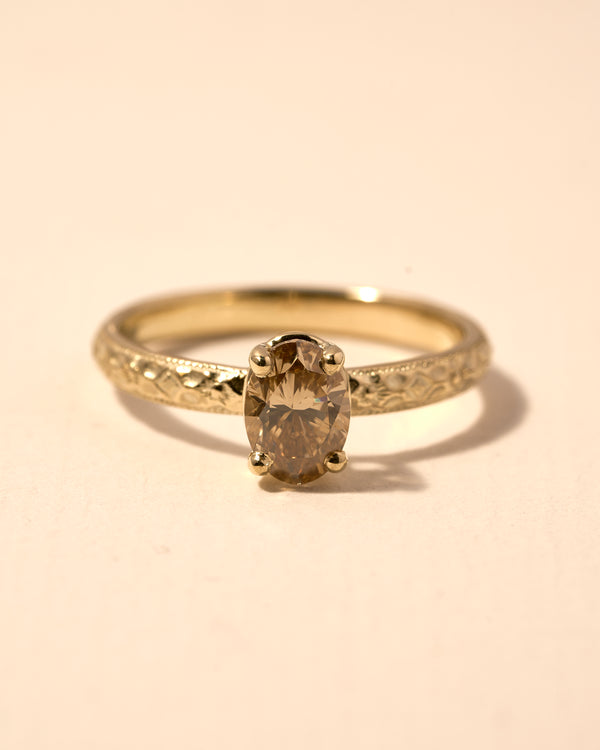 Verlovingsring met ovale bruine diamant