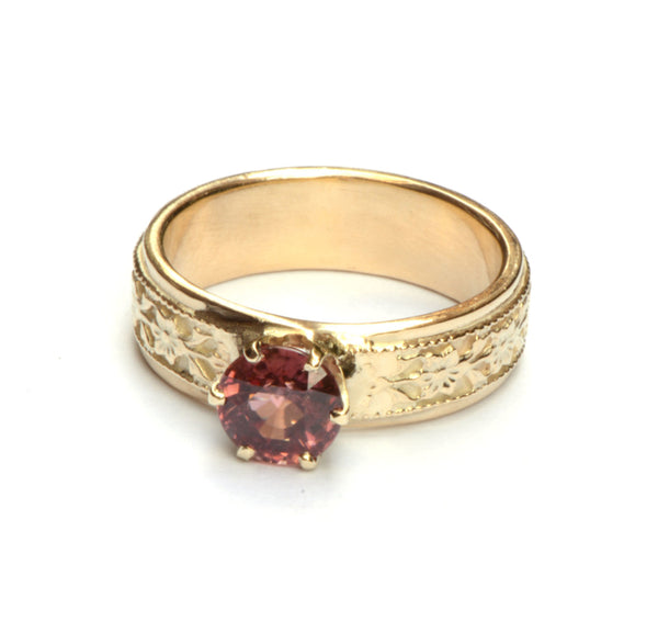 Ring met warmrode zirkoon