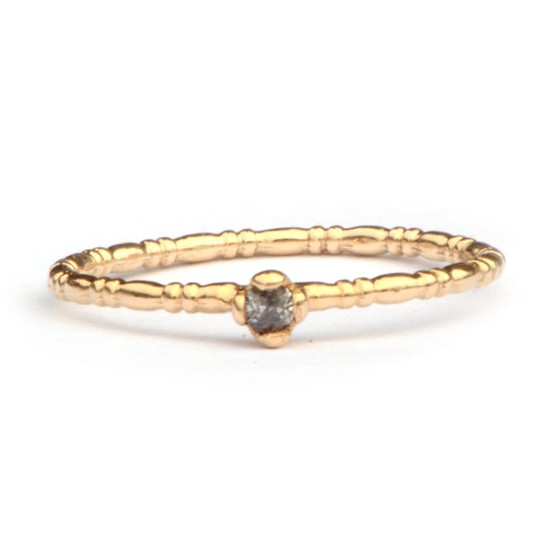 Noa ring met salt & pepper diamant