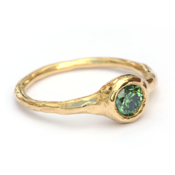 Robuuste ring met forest green diamant