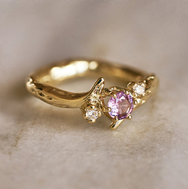 Ring Vicky met roze spinel