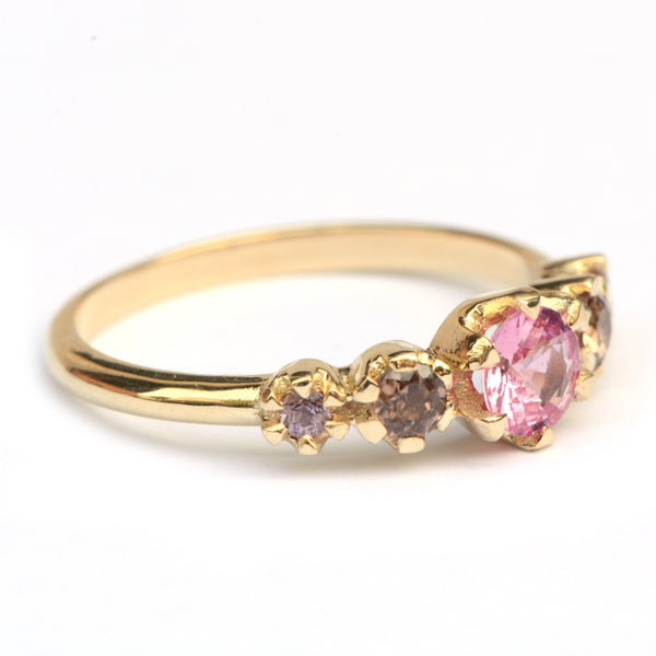 Ring Solange met roze saffier