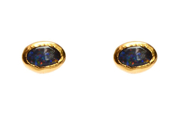 Oorstekers met blauwe opaal