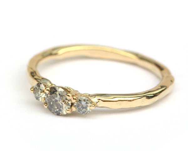 Trouwringenset hamerslag grijze diamant