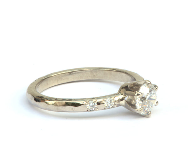 Verlovingsring witgoud met diamanten