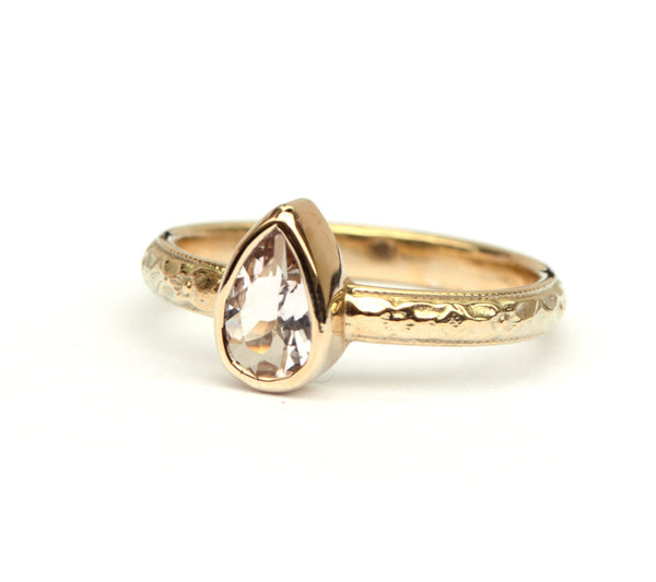 Ring met prachtige lichtroze morganiet