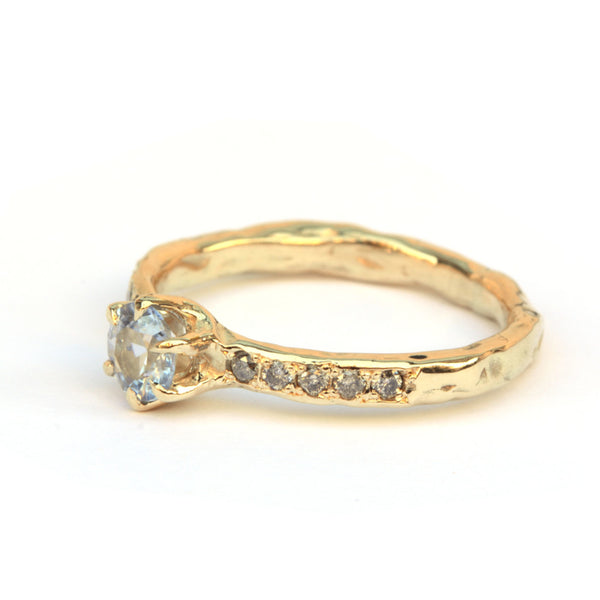 Unieke verlovingsring met saffier en diamanten