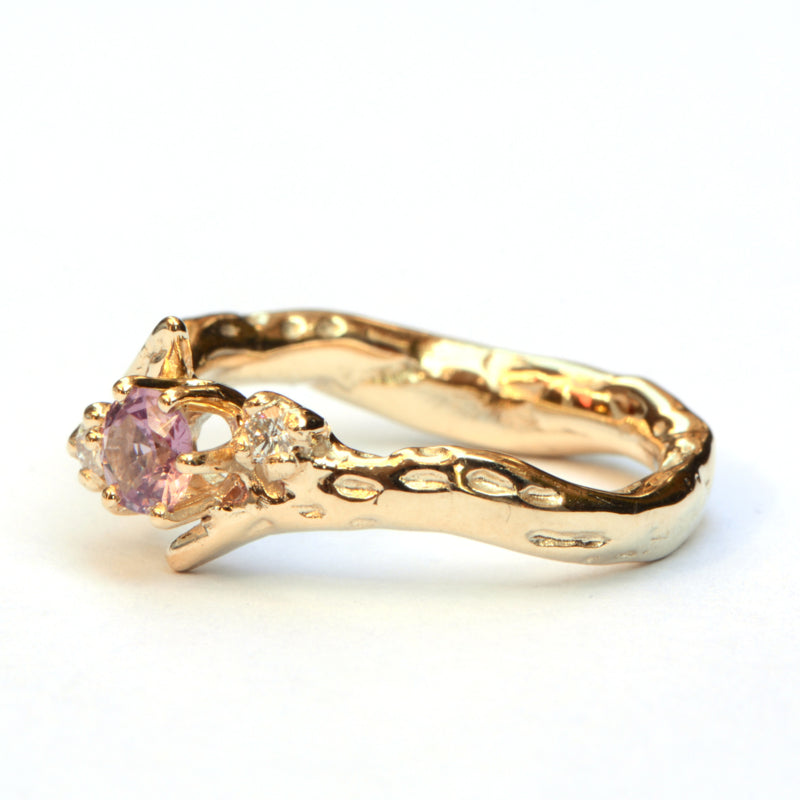 Ring Vicky met roze spinel