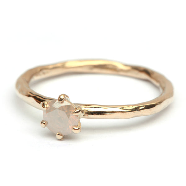 Ring met opaaldiamant