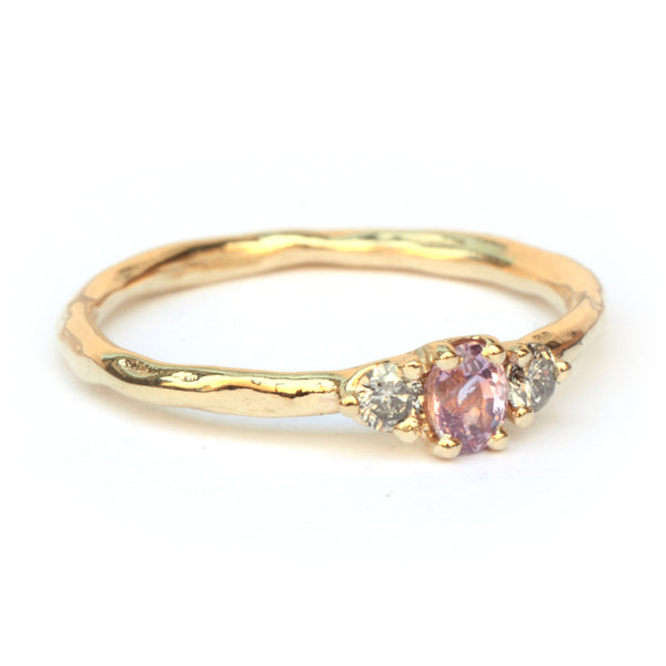 Ring met roze saffier en salt & pepper diamanten