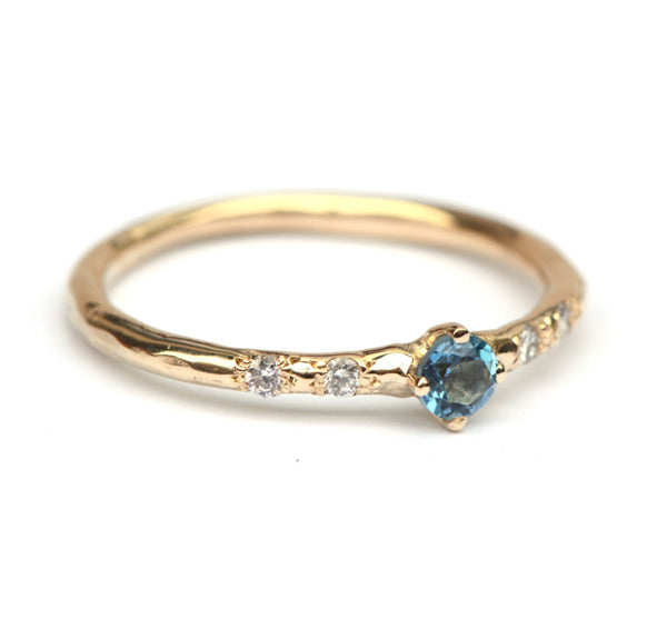 Ring met aquamarijn en diamantjes