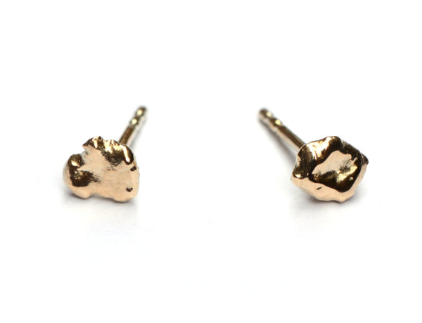 Oorstekers van oud goud