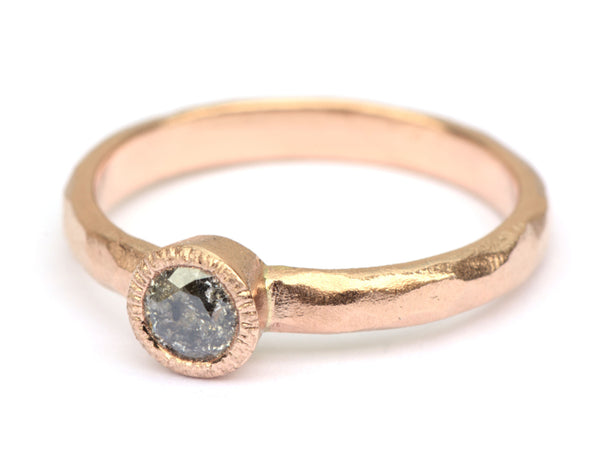 Roodgouden ring met galaxy diamant