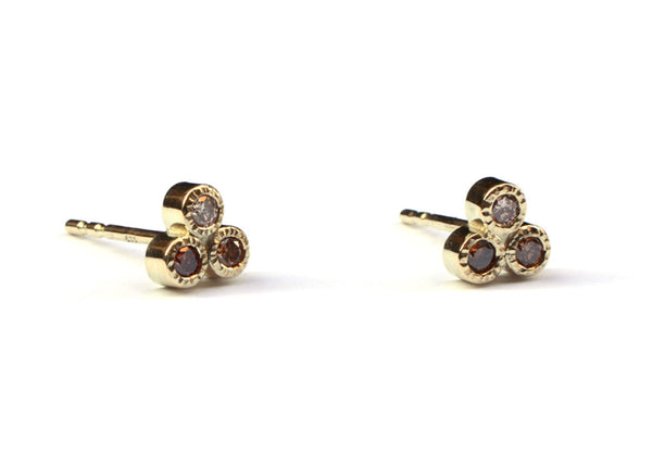 Oorstekers met bruine diamant