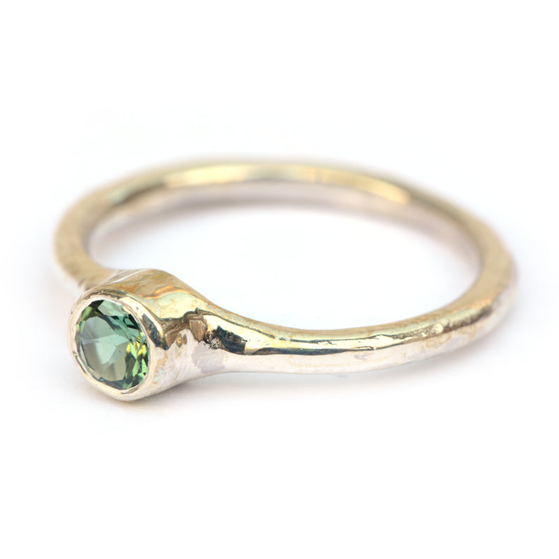 Zilveren ring met groene toermalijn