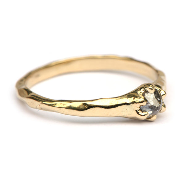 Kryptonite ring met up side down diamant