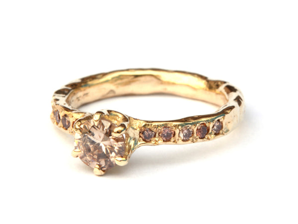 Ring met cinnamon diamanten