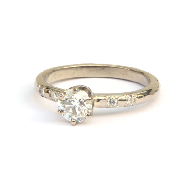Verlovingsring witgoud met diamanten