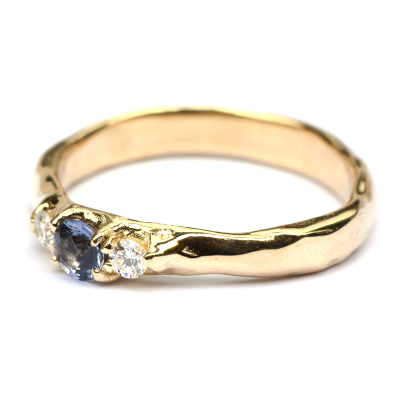 Robuuste ring met blauwe spinel en diamanten