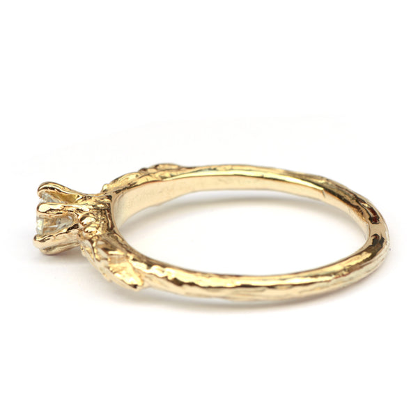 Zita ring met grote diamant