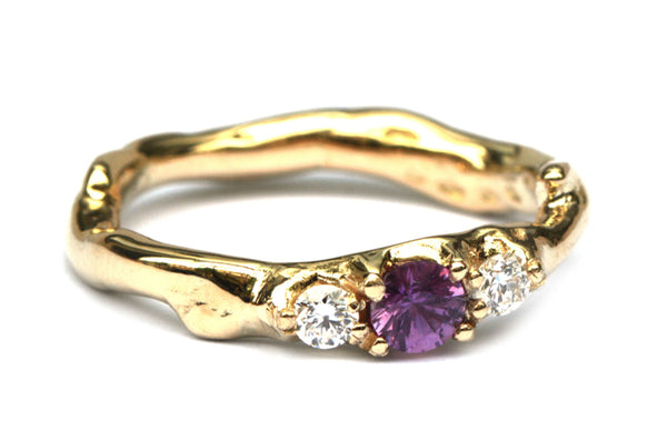 Koraalring met toermalijn en diamant