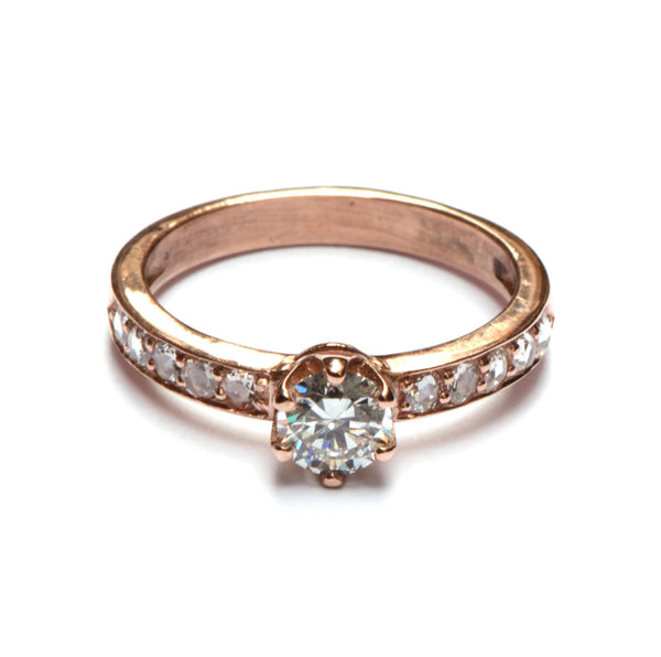 Rosegouden ring met diamanten