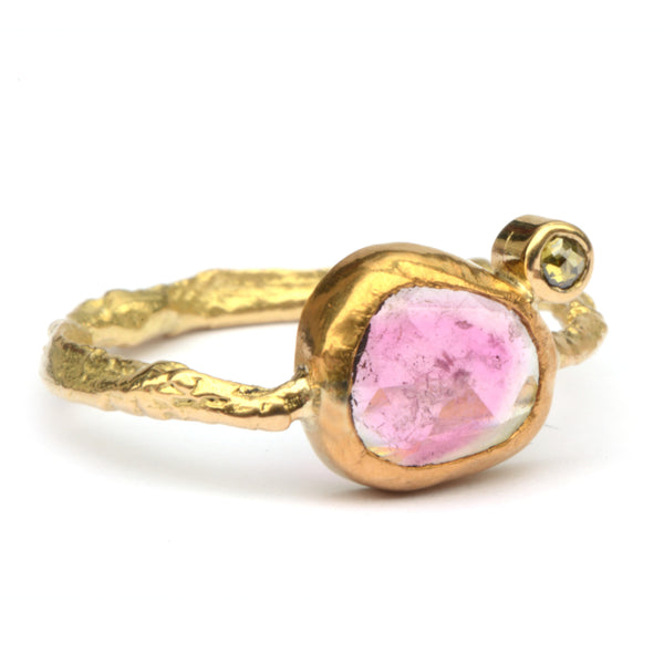 Ring met roze toermalijnplakje