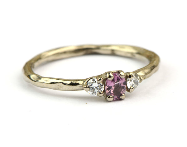 Verlovingsring met roze saffier en diamant