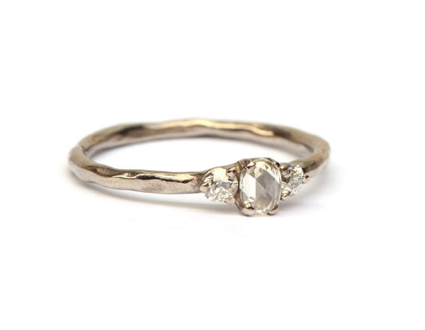 Witgouden ring met roosdiamant en briljanten