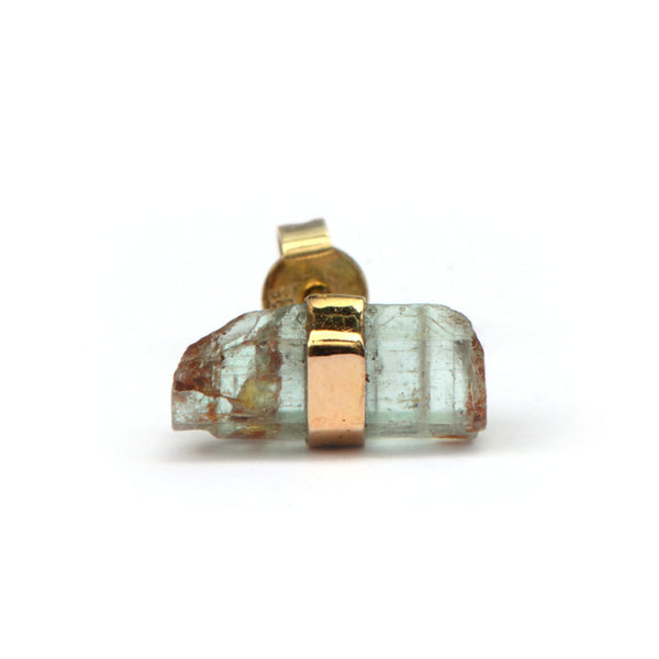 Single crystal stud