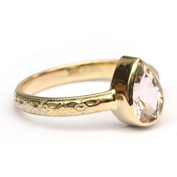 Ring met morganiet