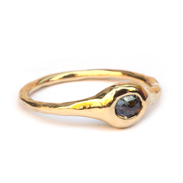 Robuuste ring met ovale roosdiamant