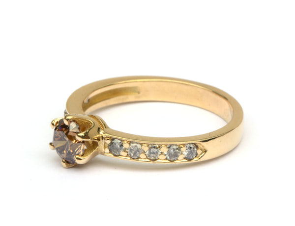 Rustieke ring met bruine en grijze diamanten