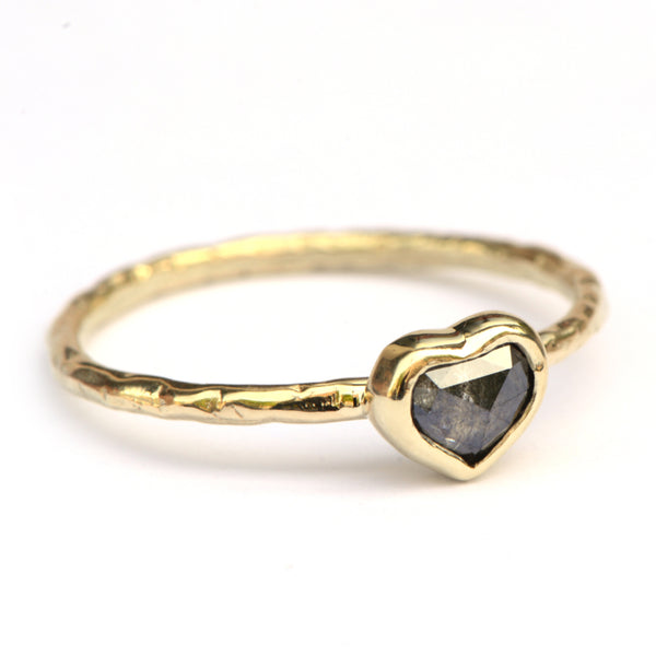 Ring met hartje van diamant