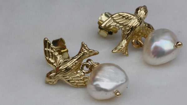 Zwaluw oorsieraden met parels