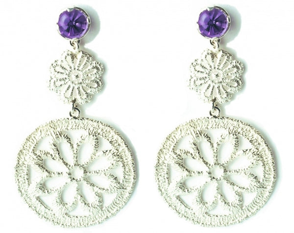 Kanten bloemoorsieraden