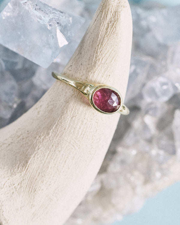 Ring met roze toermalijn
