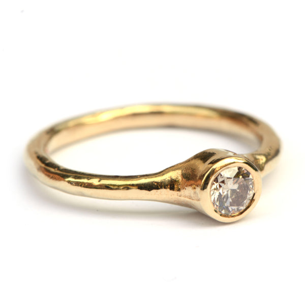Ring met light pink diamant