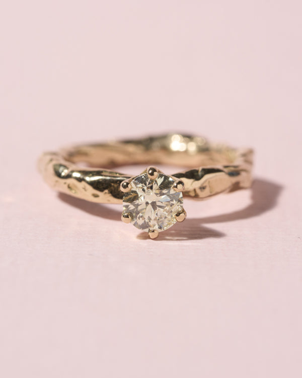 Robuuste verlovingsring met diamant